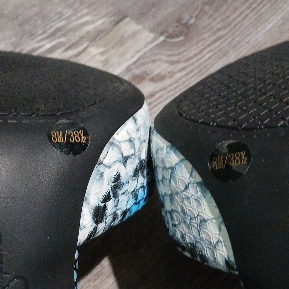 Jessica Simpson blue black white snakeskin print heels Sz 8 NWOB - Picture 7 of 8